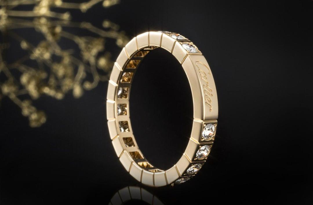 Bague Cartier Lanières Mémoire sertie de diamants, or jaune