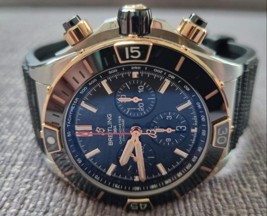 Breitling Chronomat B01 44 Réf. UB0136251B1S1 Acier et or 18 carats – Image 5