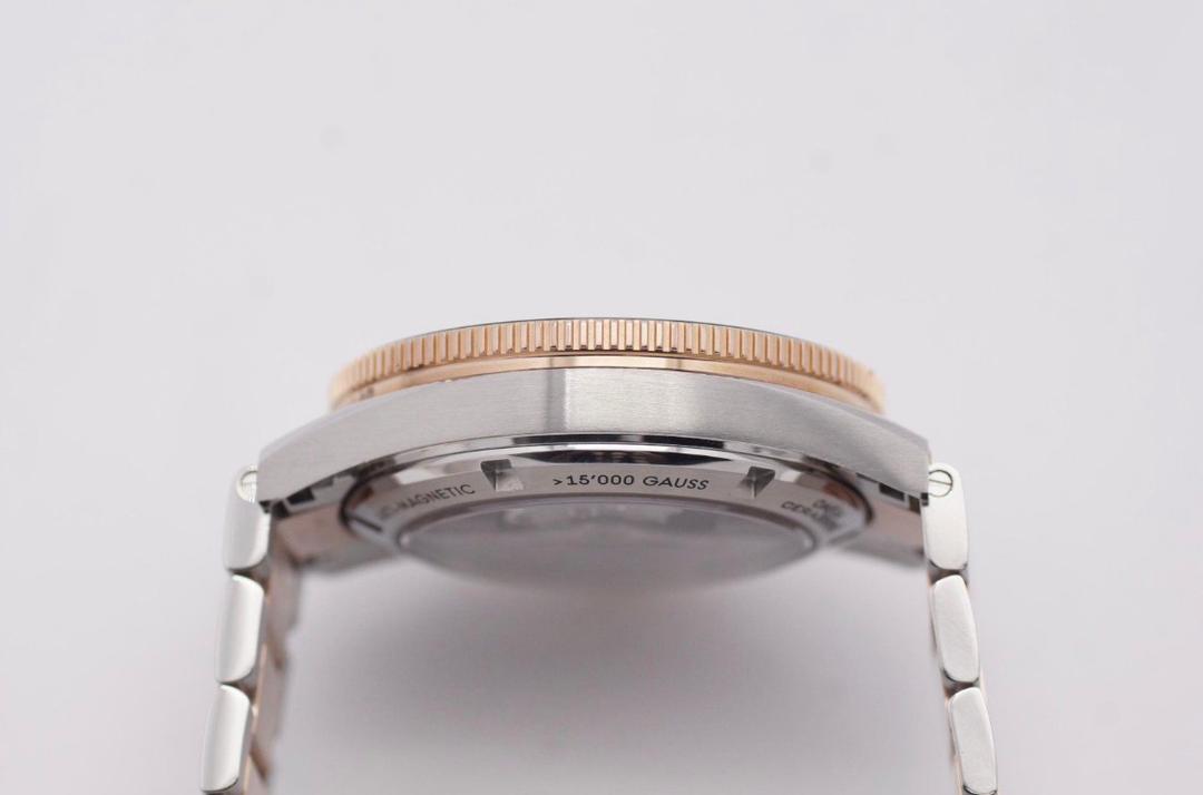 OMEGA Seamaster 300 S&G 23320412101001 Ensemble complet 12-2017 – Image 13