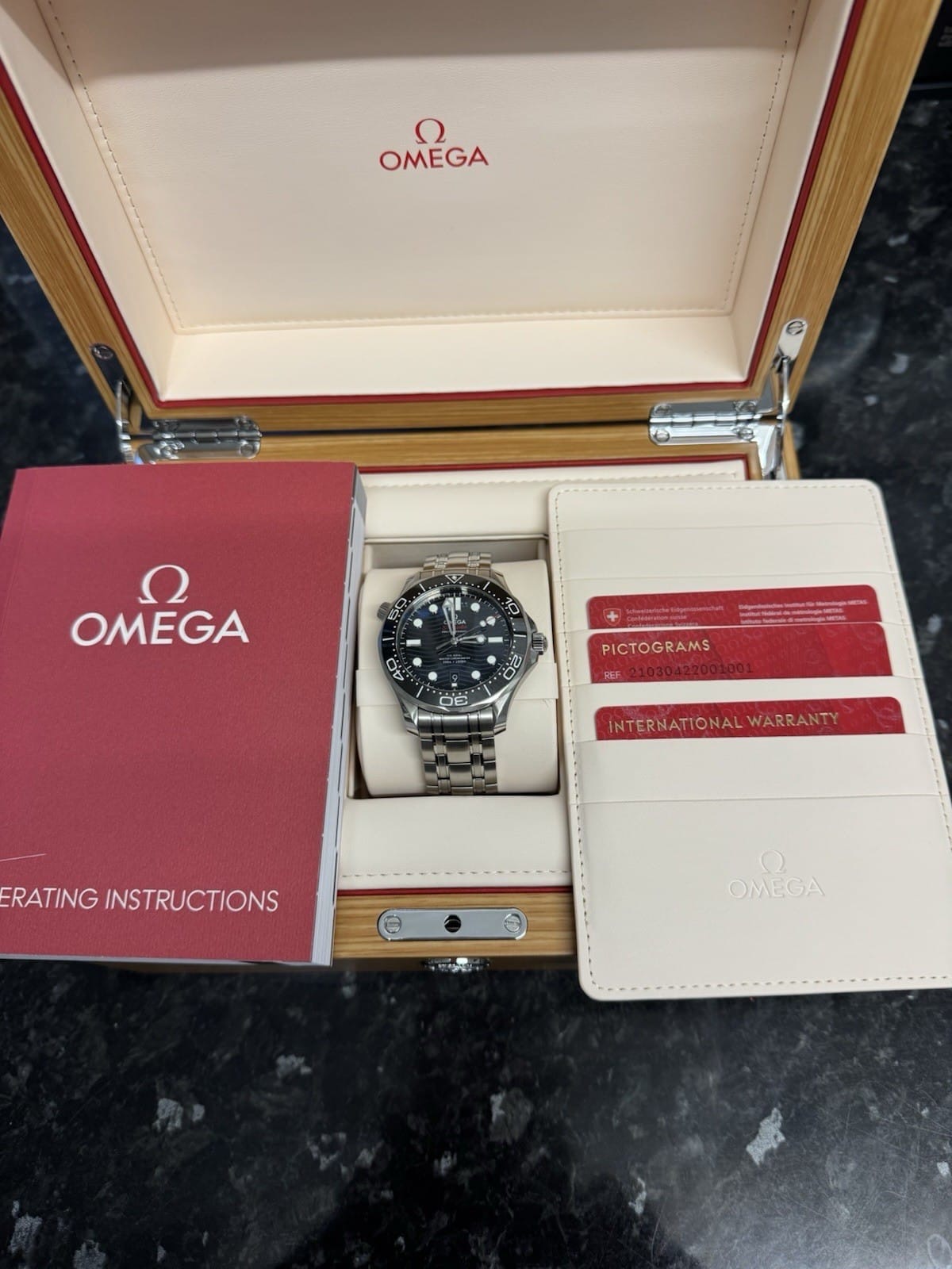 Montre mécanique automatique OMEGA Seamaster pour homme, 42 mm