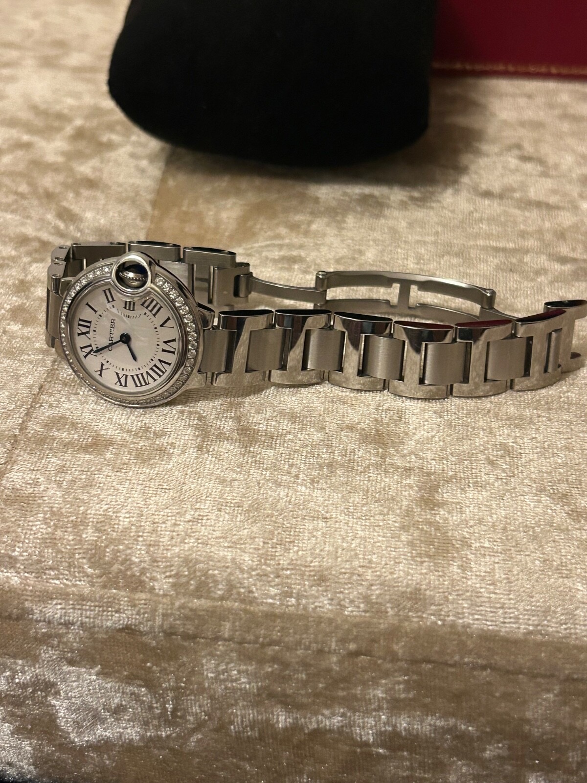 Montre Cartier Ballon Bleu argentée pour femme - Lunette sertie de diamants, modèle W4BB0015, 28 mm – Image 10
