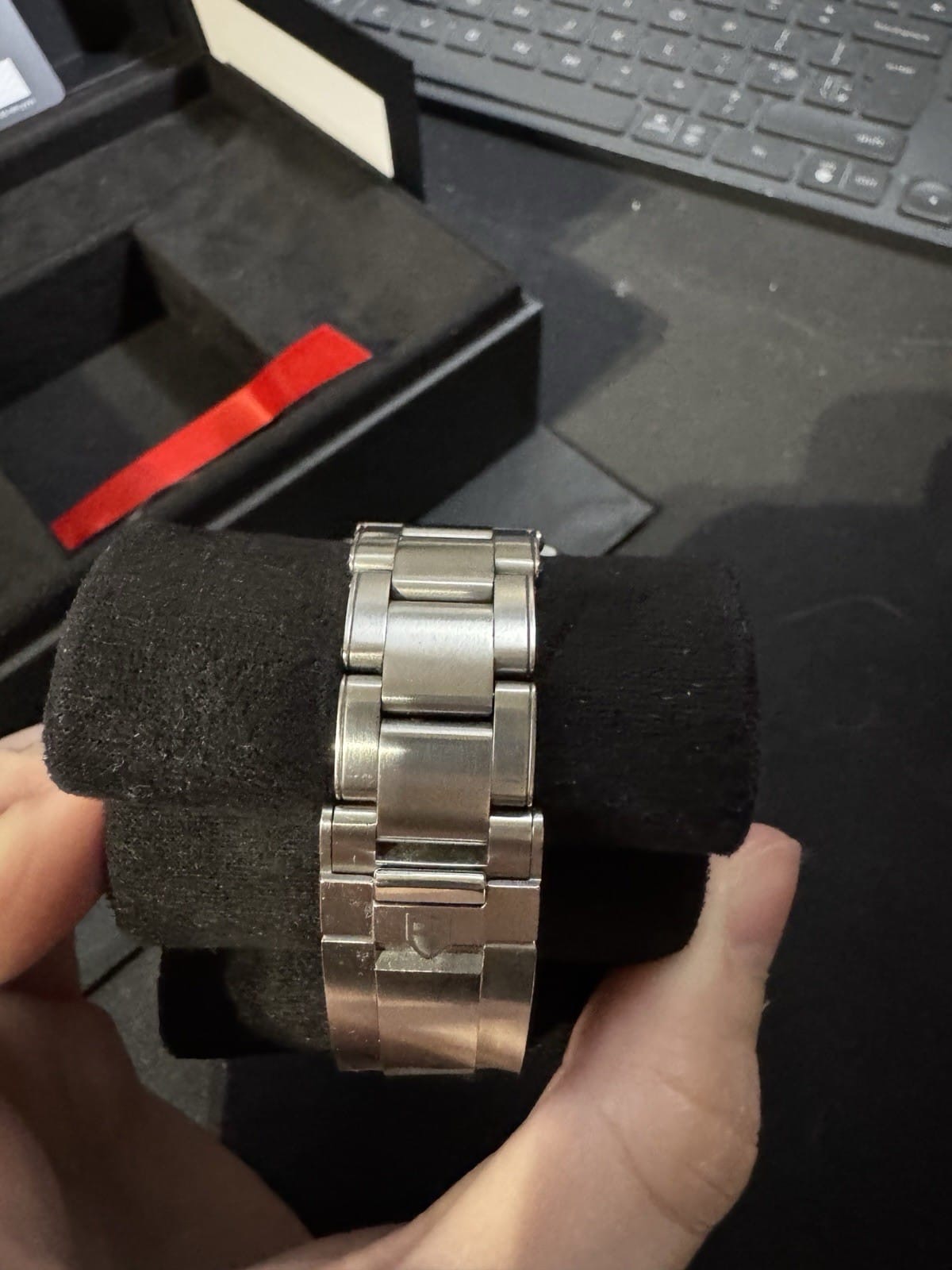 TUDOR Black Bay 54 avec demi-liaison, coffret complet 2025, boîte et papiers M79000N – Image 7