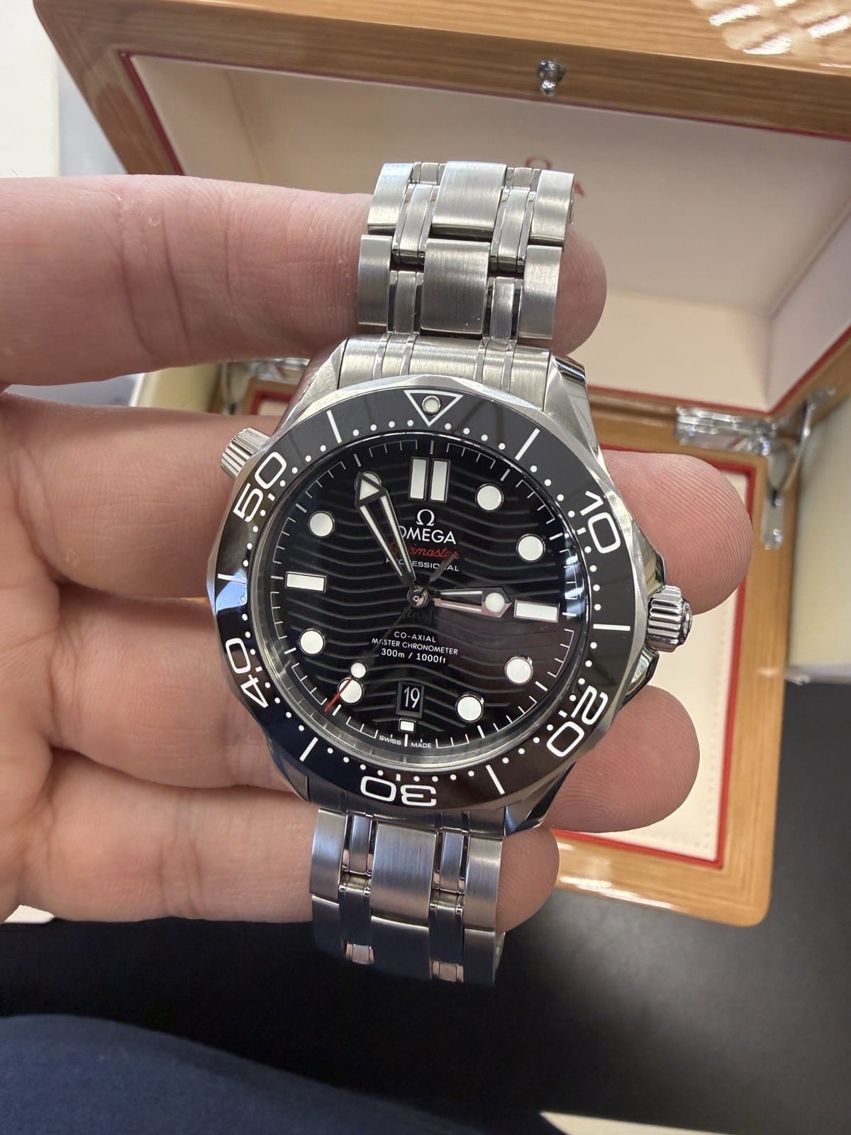OMEGA Seamaster Diver 300M 210.30.42.20.01.001 Cadran Noir Modèle 2021