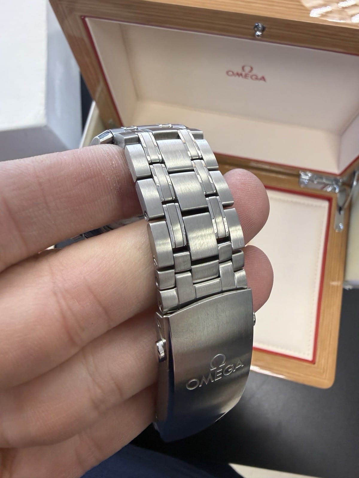 OMEGA Seamaster Diver 300M 210.30.42.20.01.001 Cadran Noir Modèle 2021 – Image 12