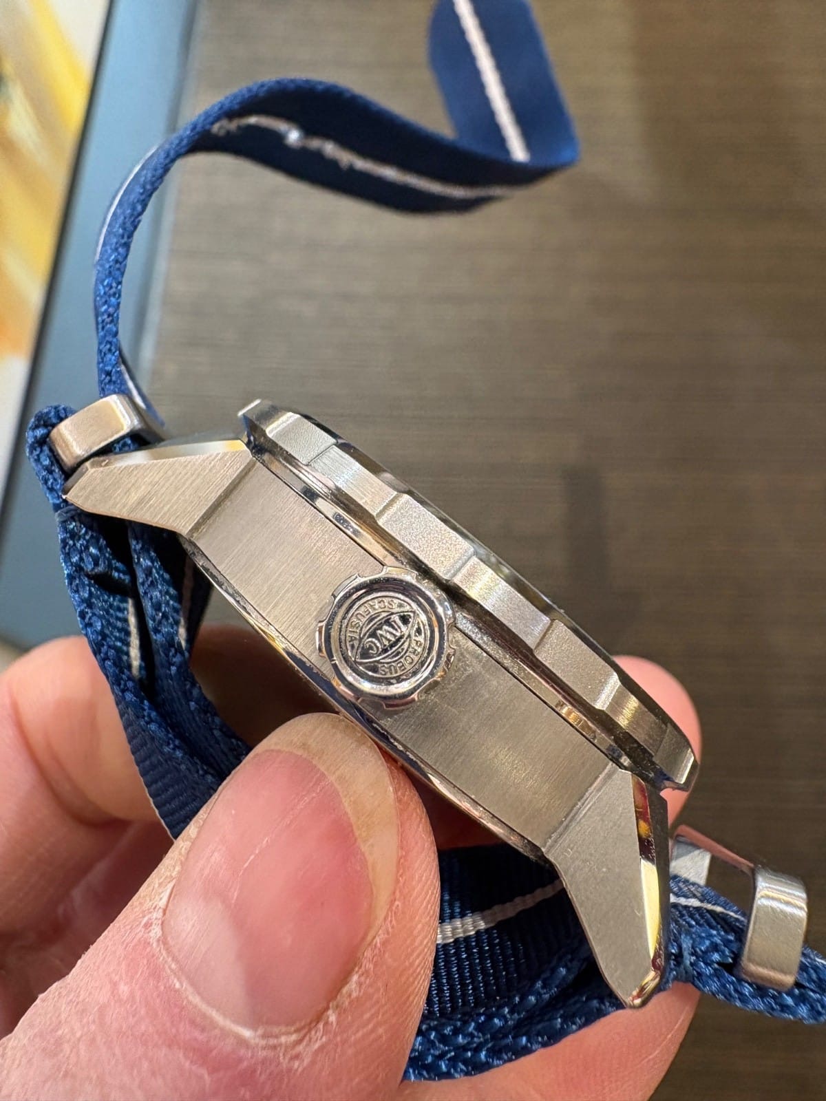 Montre IWC Aquatimer automatique à cadran bleu, avec boîte et papiers, en parfait état. – Image 9
