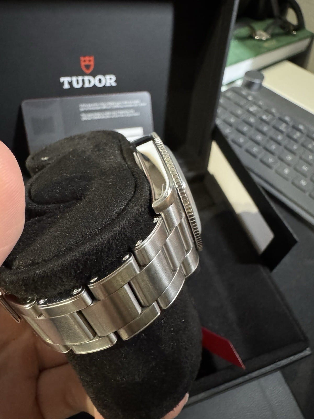 TUDOR Black Bay 54 avec demi-liaison, coffret complet 2025, boîte et papiers M79000N – Image 9