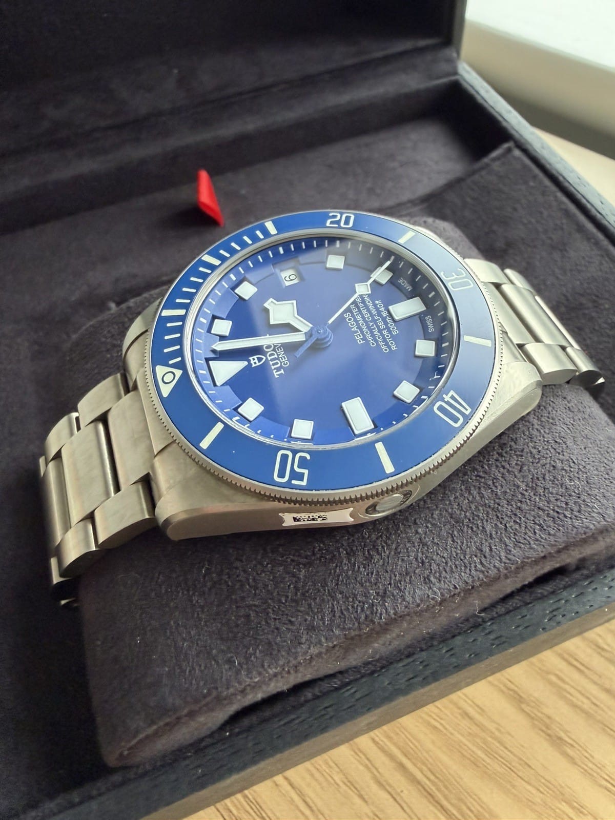 Montre TUDOR Pelagos 25600TB Bracelet en titane bleu 2023 42 mm Boîte, papiers et garantie – Image 4