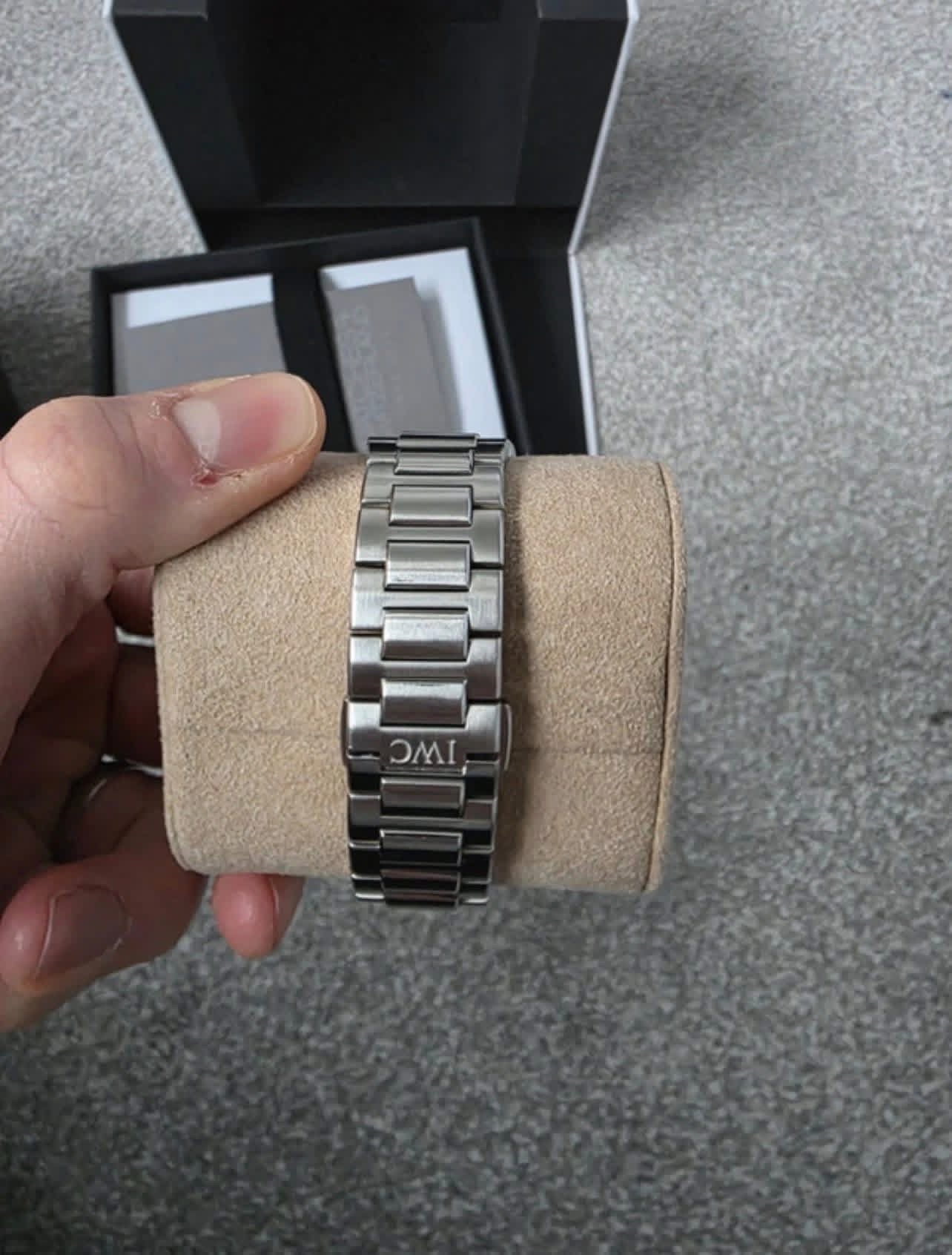 IWC Ingenieur Automatic 2024 Noir 40mm Boîte et papiers IW328901 – Image 7