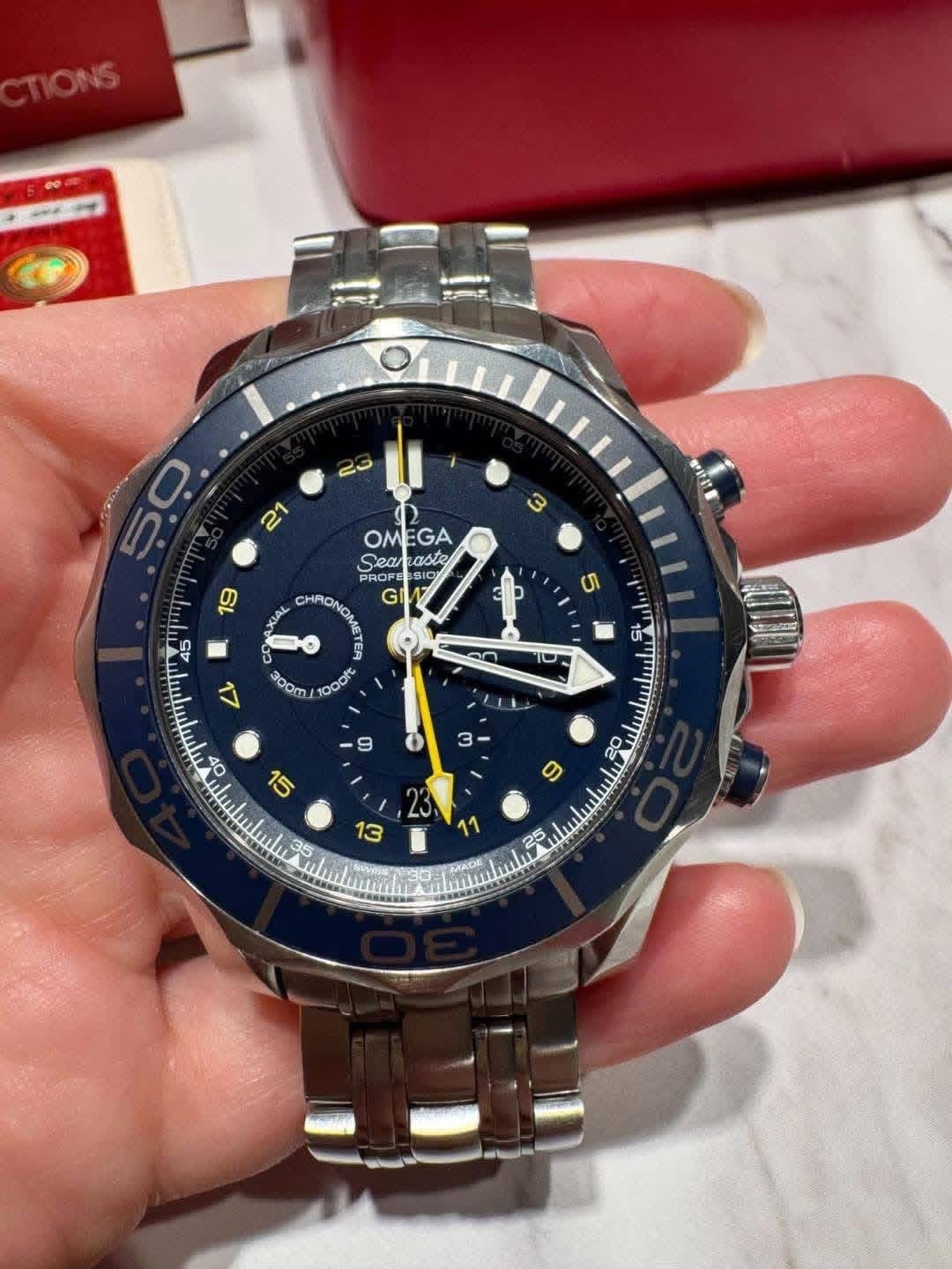 Omega Seamaster GMT Chronographe Coaxial Montre de plongée 300M 212.30.44.52.03.001 – Image 6