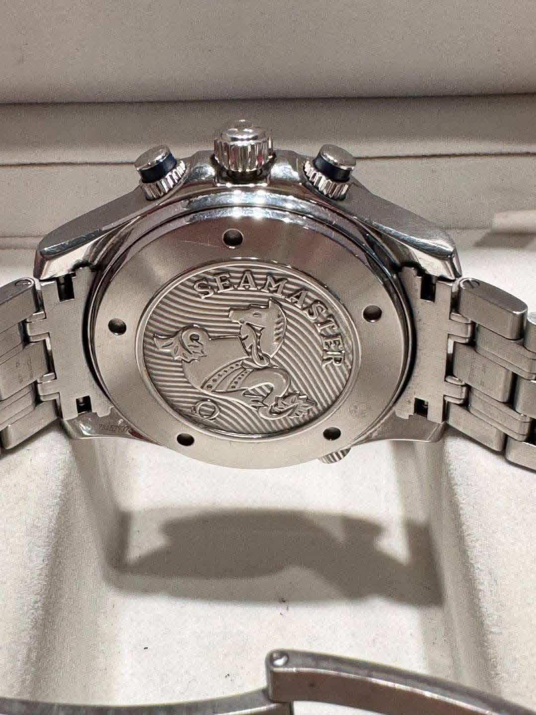 Omega Seamaster GMT Chronographe Coaxial Montre de plongée 300M 212.30.44.52.03.001 – Image 13