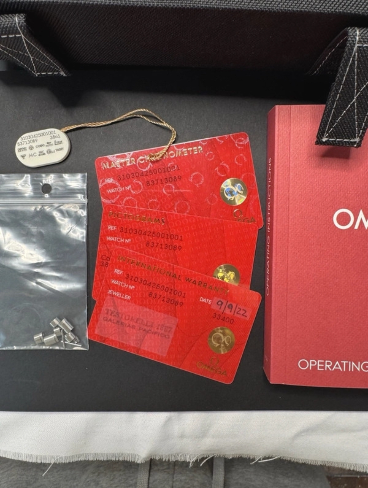 OMEGA Speedmaster Moonwatch Professional Hesalite 310.30.42.50.01.001 Chrono – Image 9