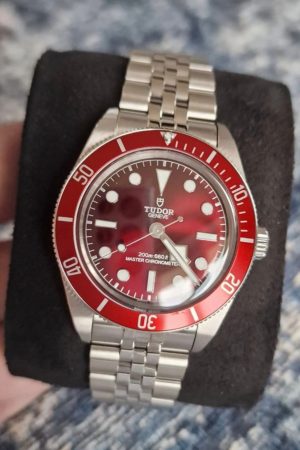 Montre Tudor Black Bay 58 Cadran bordeaux 2025 7939A1A0RU Montre de plongée automatique suisse