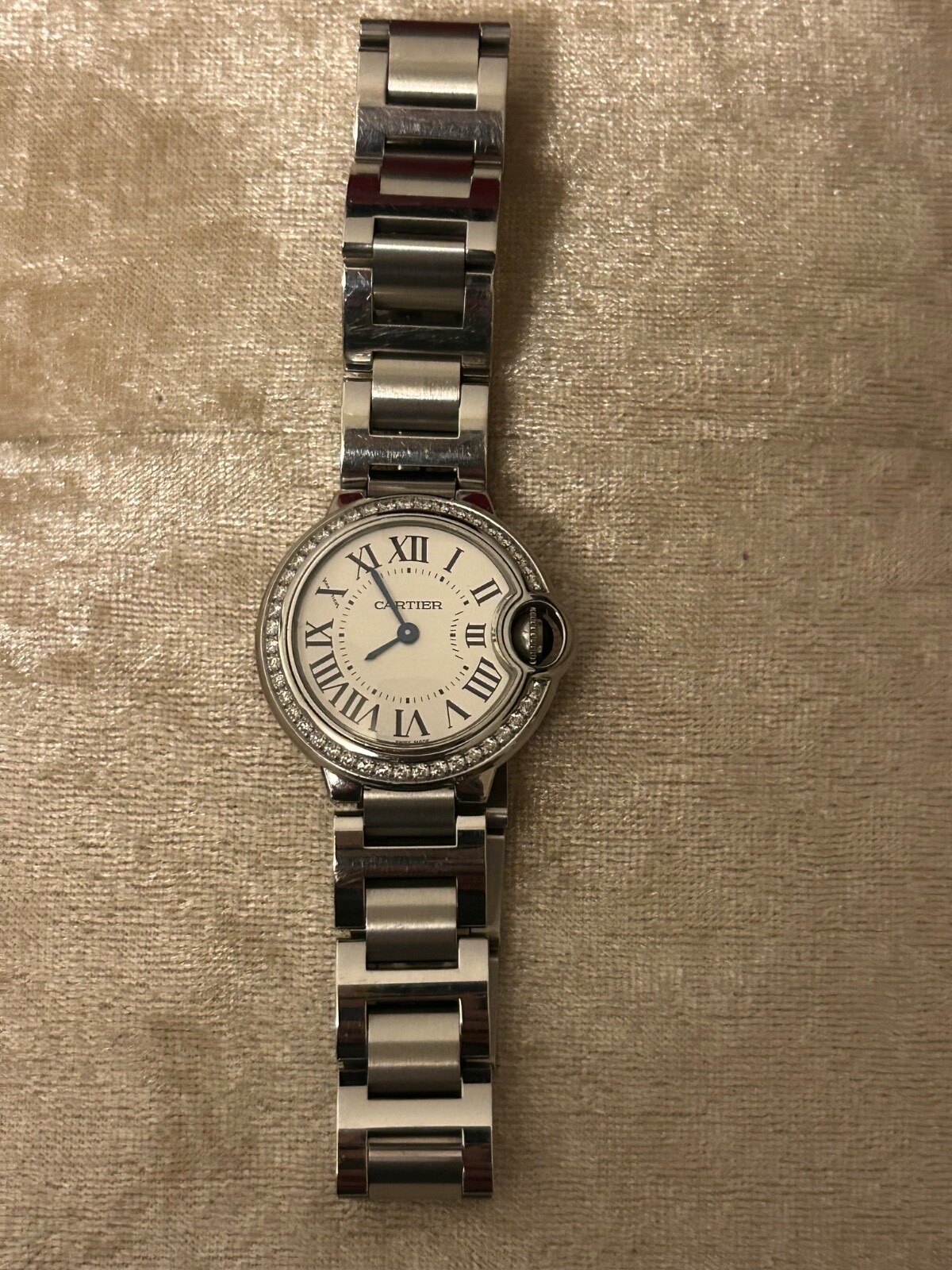 Montre Cartier Ballon Bleu argentée pour femme - Lunette sertie de diamants, modèle W4BB0015, 28 mm – Image 3
