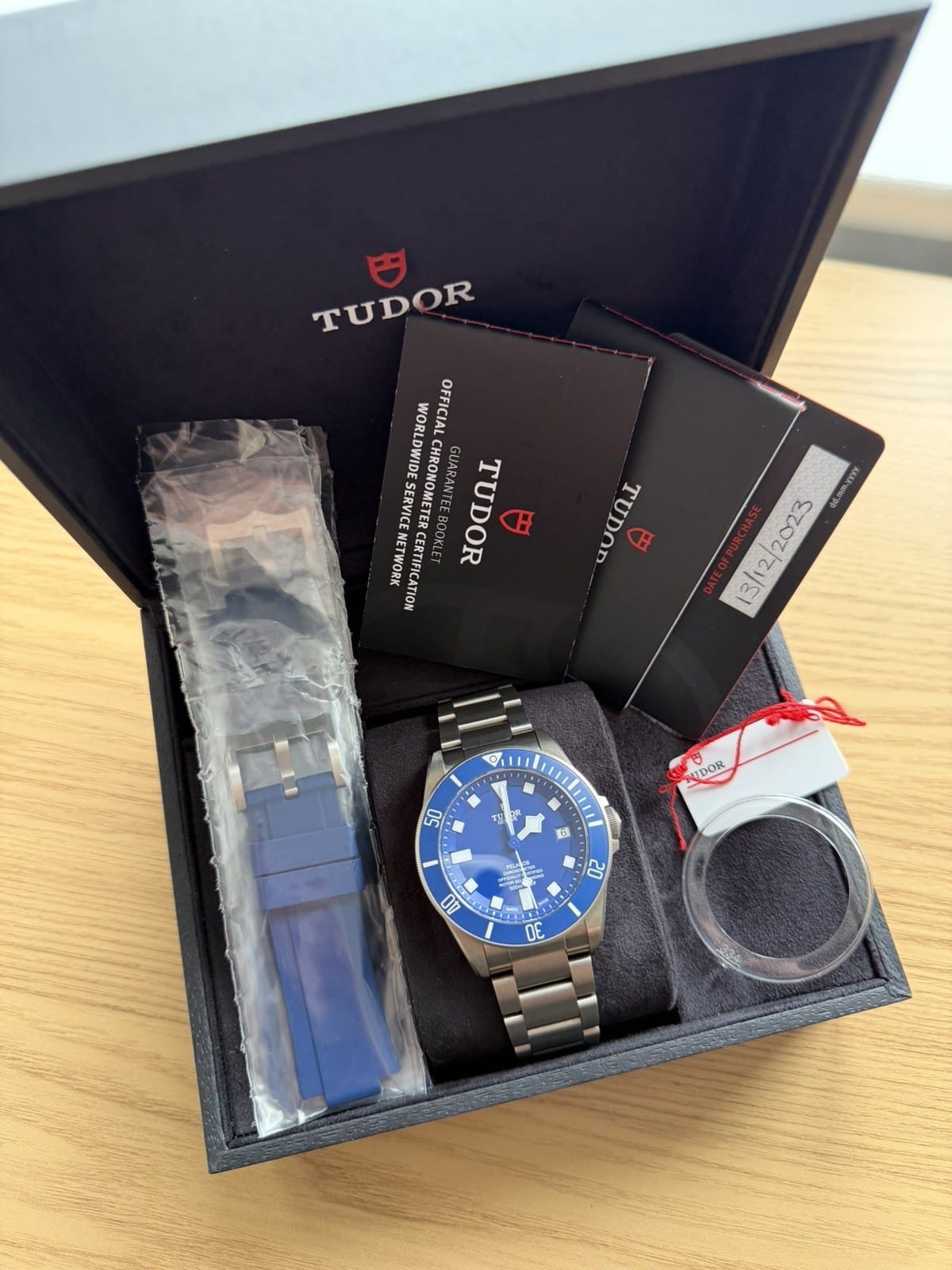 Montre TUDOR Pelagos 25600TB Bracelet en titane bleu 2023 42 mm Boîte, papiers et garantie