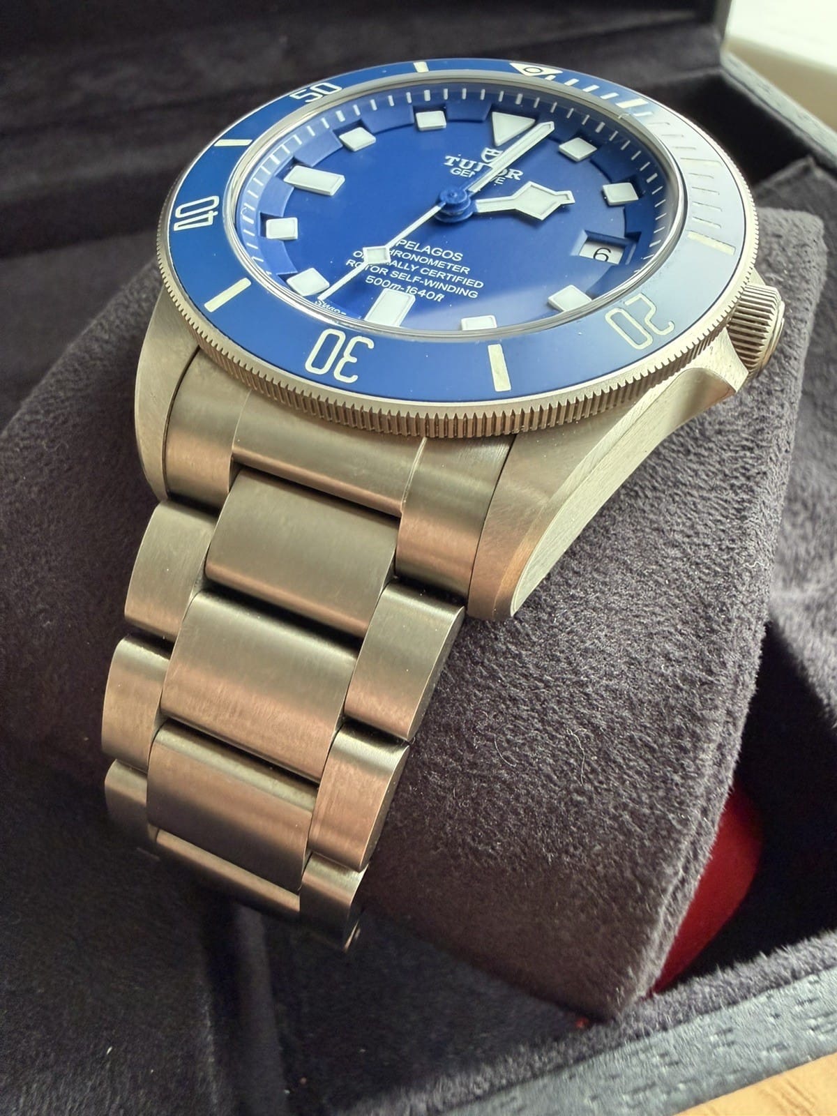 Montre TUDOR Pelagos 25600TB Bracelet en titane bleu 2023 42 mm Boîte, papiers et garantie – Image 9