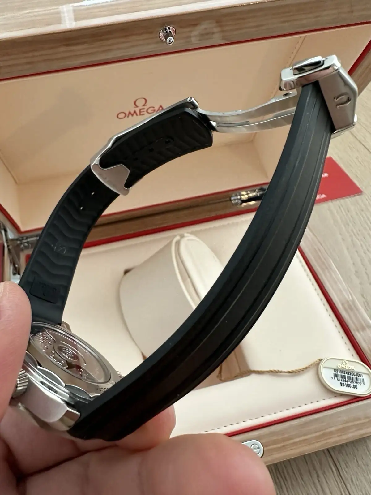 OMEGA Seamaster 300M Blanc 210.32.42.20.04.001 Bracelet déployant d'origine boîte, cartes et étiquette. – Image 11