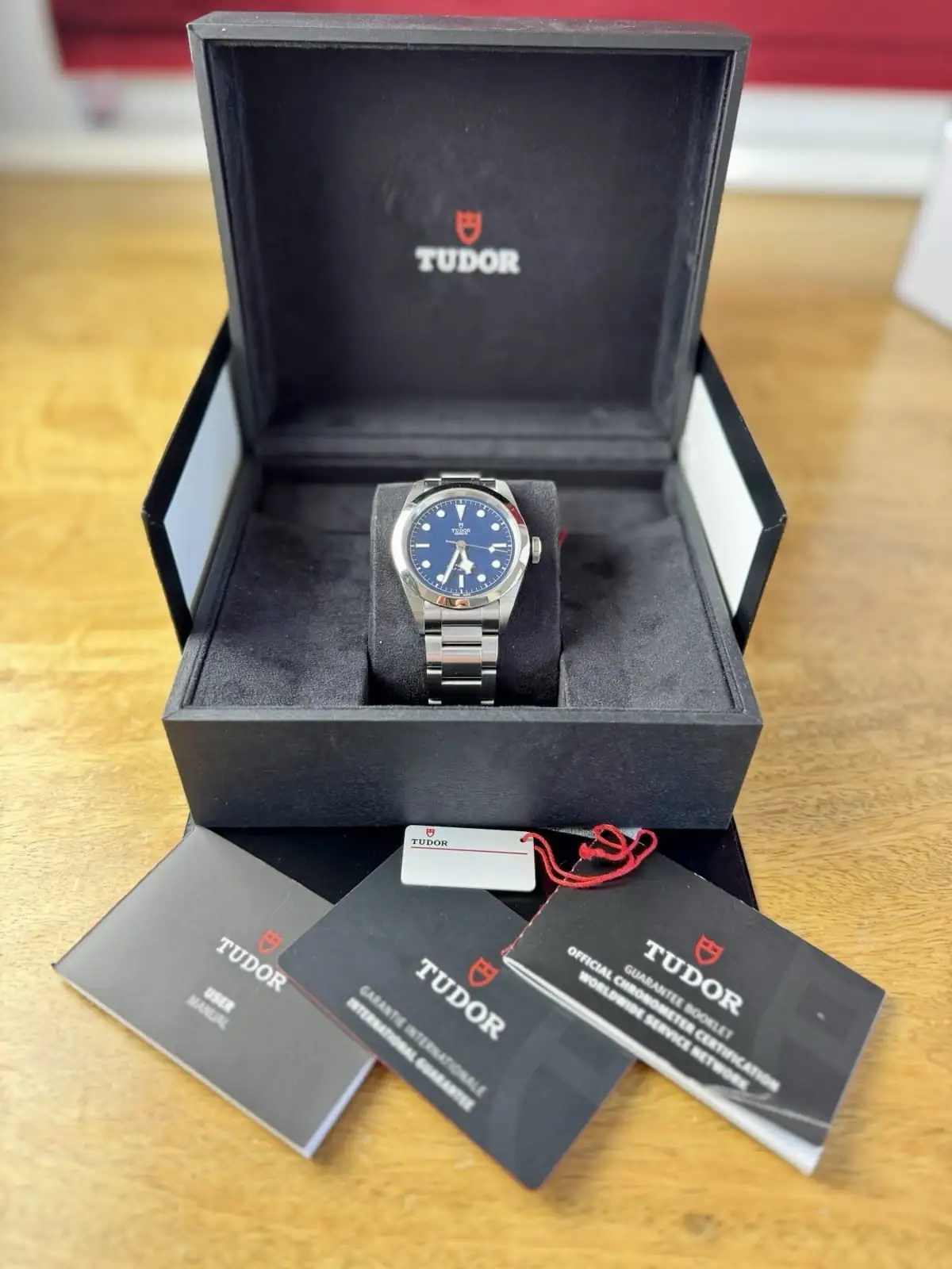 Tudor Black Bay 41 Cadran bleu 79540 (2023) Ensemble complet 41 mm Garantie jusqu'en 2028