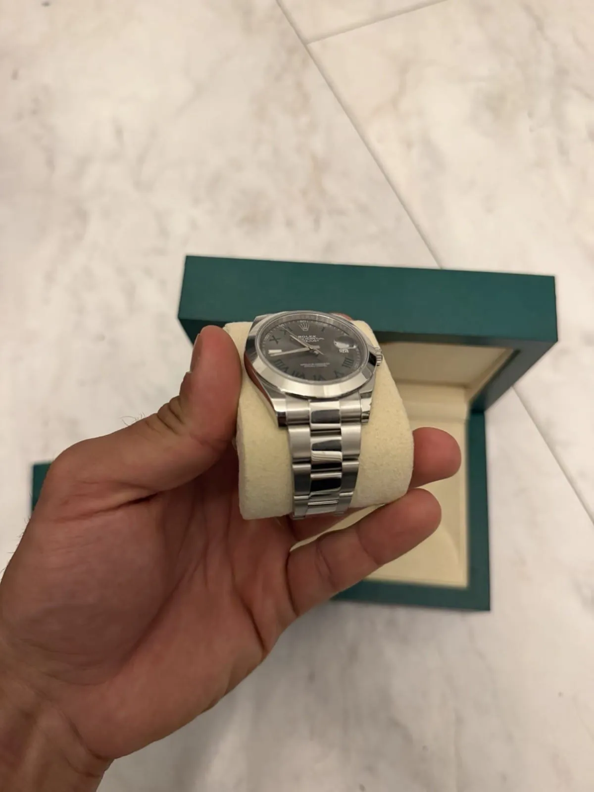 Rolex Datejust 41126300 41 mm Cadran Wimbledon Acier inoxydable - Boîte et papiers 2022 – Image 3