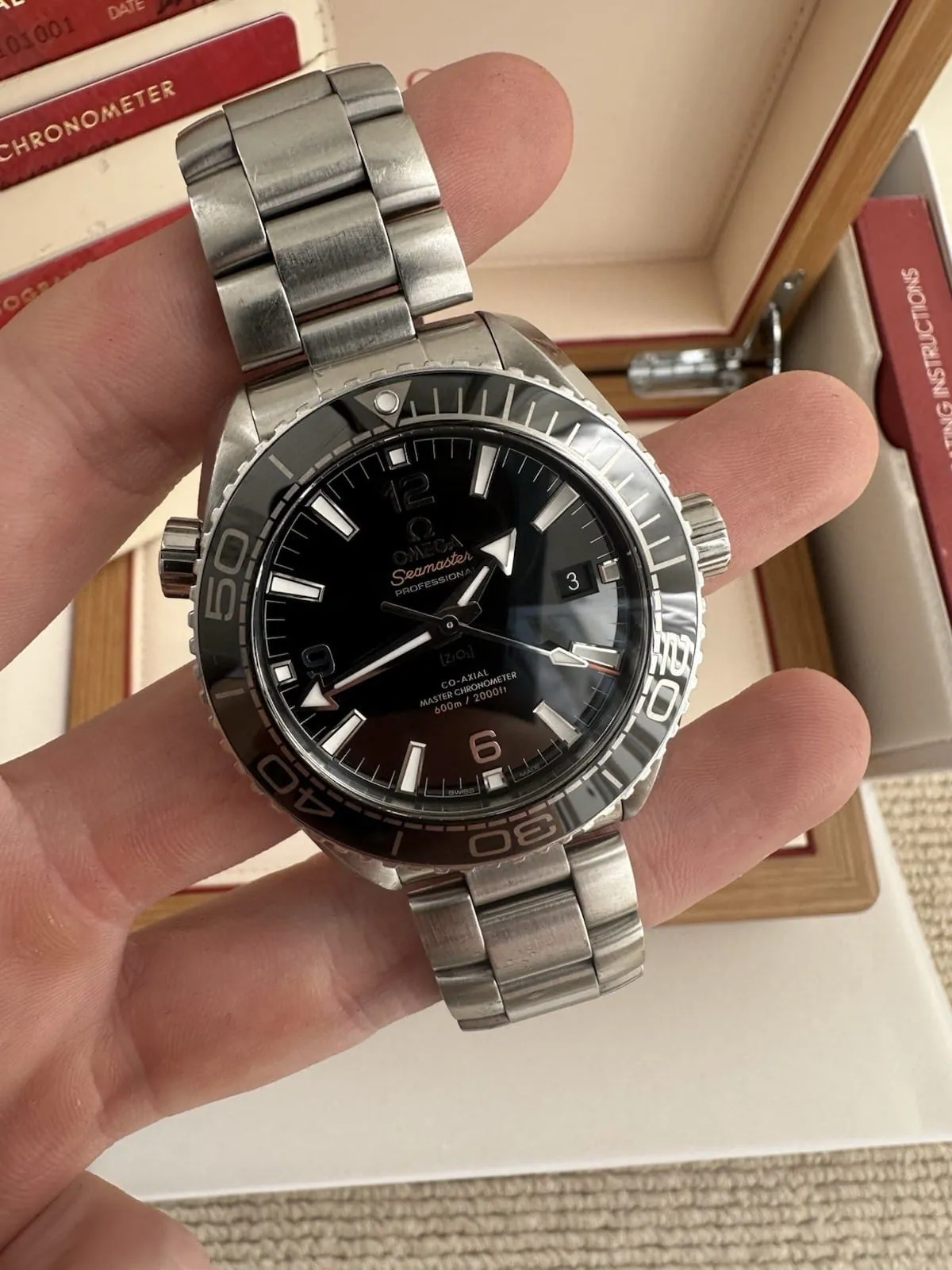 Omega Planet Ocean 215.30.44.21.01.001 - 2024 - Papiers de la boîte – Image 3