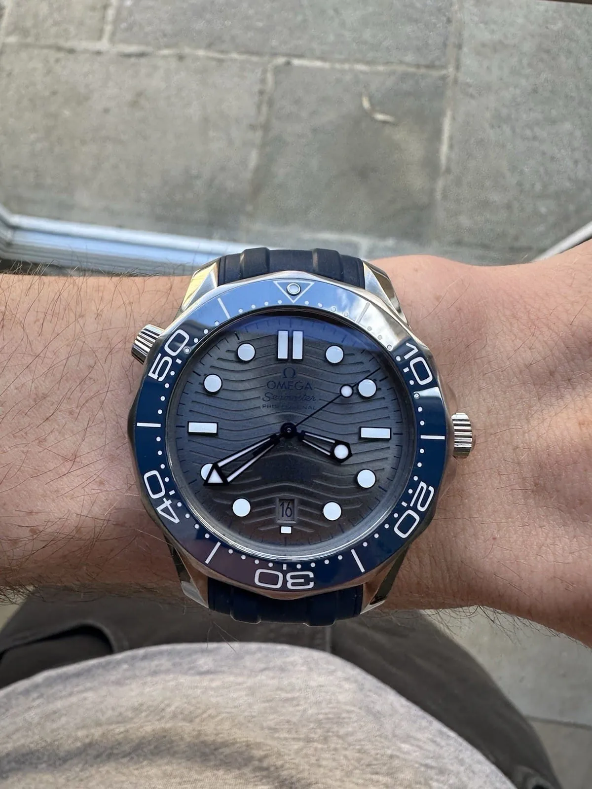 Omega Seamaster 300m Bleu/Gris | 210.32.42.20.06.001 | 2024 | Boîte et papiers – Image 10
