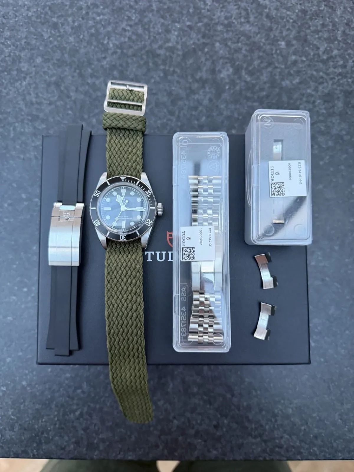 Tudor Black Bay 41 Monochrome - Bracelet Jubilee 5 maillons - Coffret complet 2025 - 7941A1A0NU – Image 6