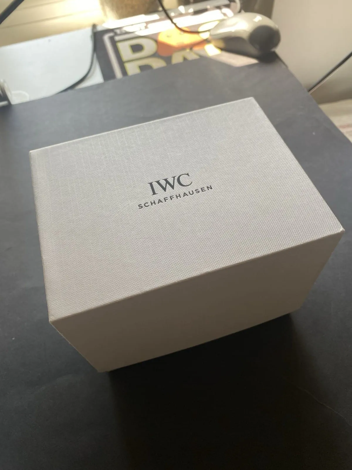 IWC Ingenieur 40 mm Cadran noir avec boîte et papiers – Image 14