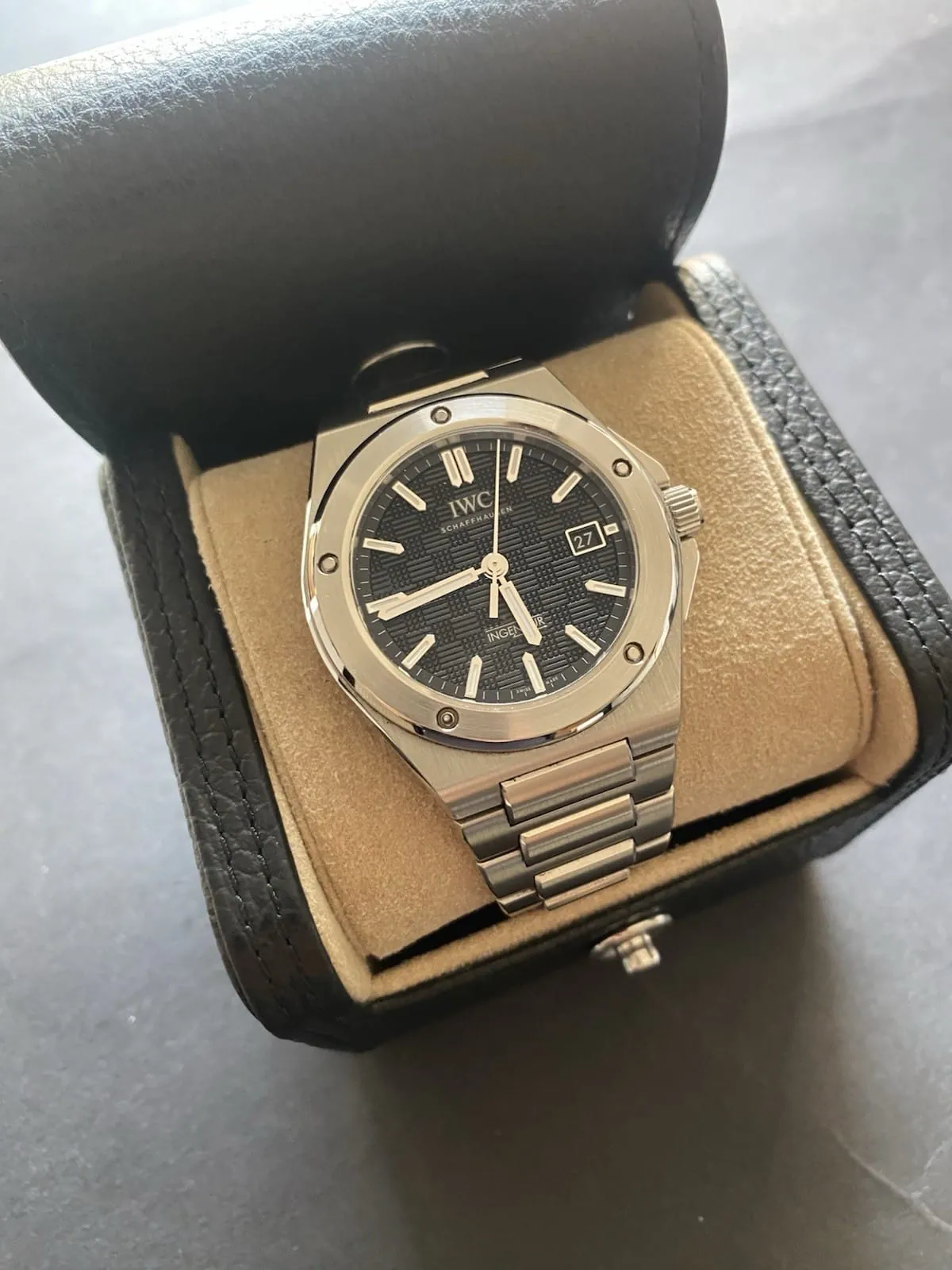 IWC Ingenieur 40 mm Cadran noir avec boîte et papiers – Image 3